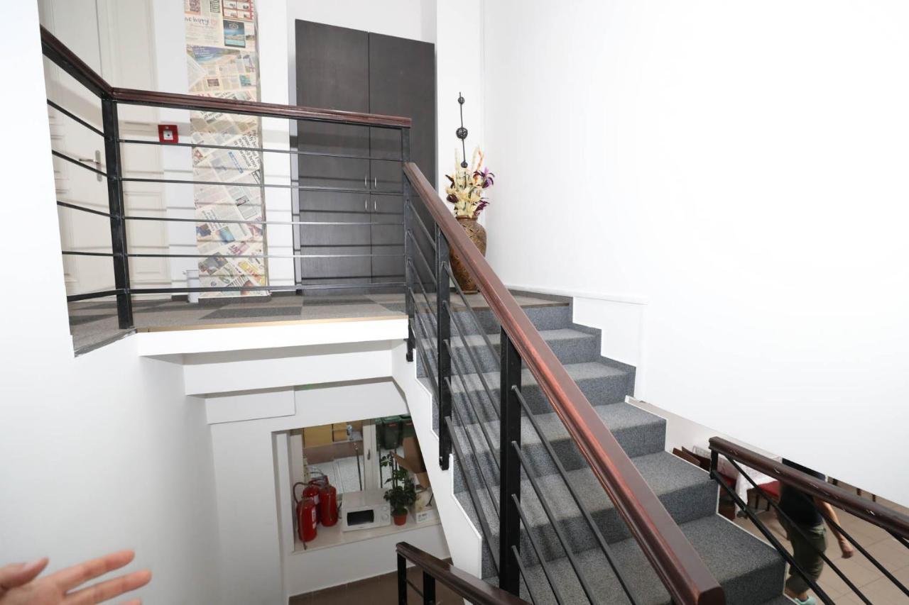 Hotel California Budapest Bagian luar foto